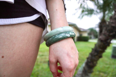Light Green Jade Bangle Bracelet (LUCK)